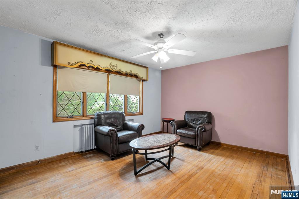 123 Summit Avenue