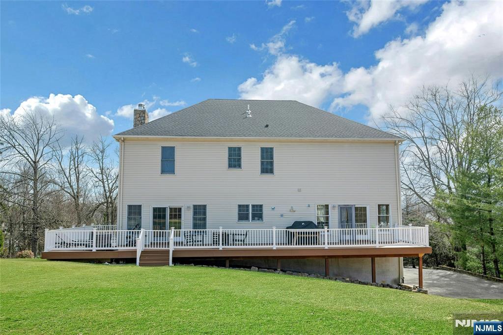 40 Horseneck Road