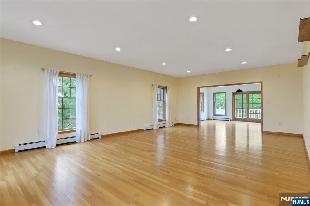 40 Horseneck Road