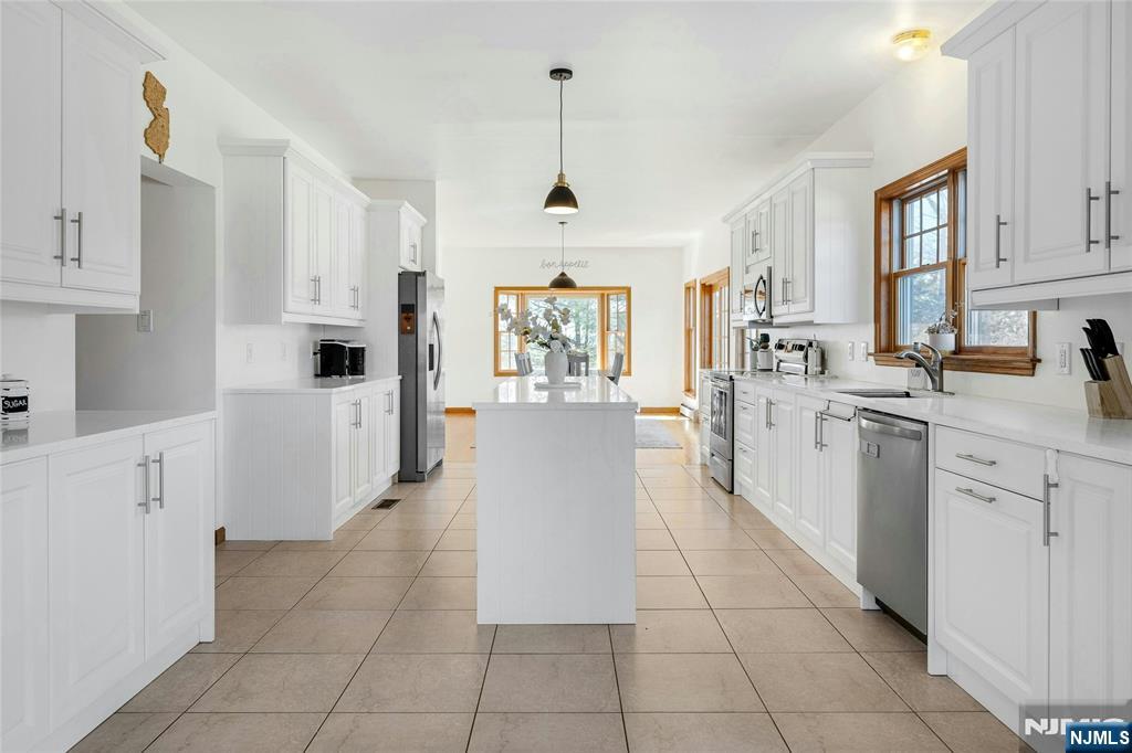 40 Horseneck Road