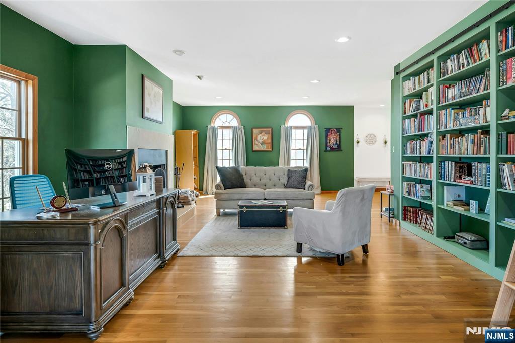 40 Horseneck Road