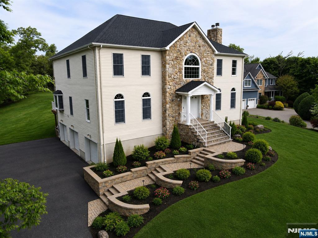 40 Horseneck Road