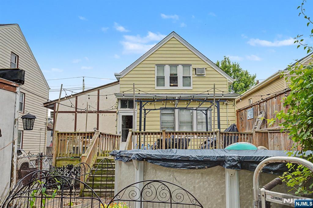 328 Hobart Avenue