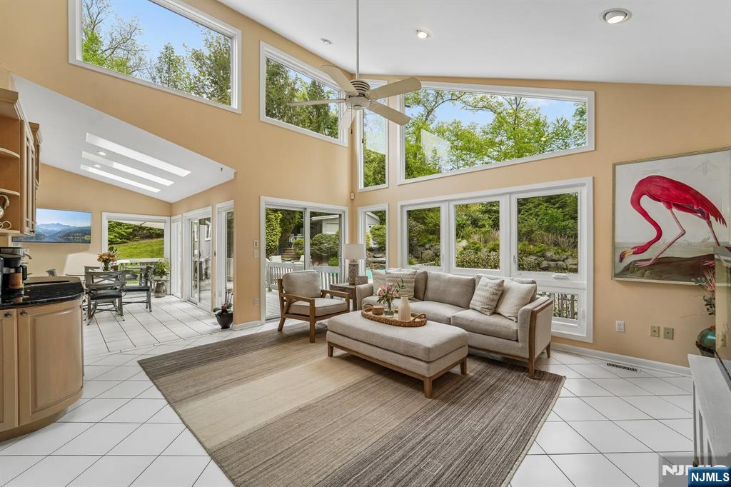 8 Union Hill Road