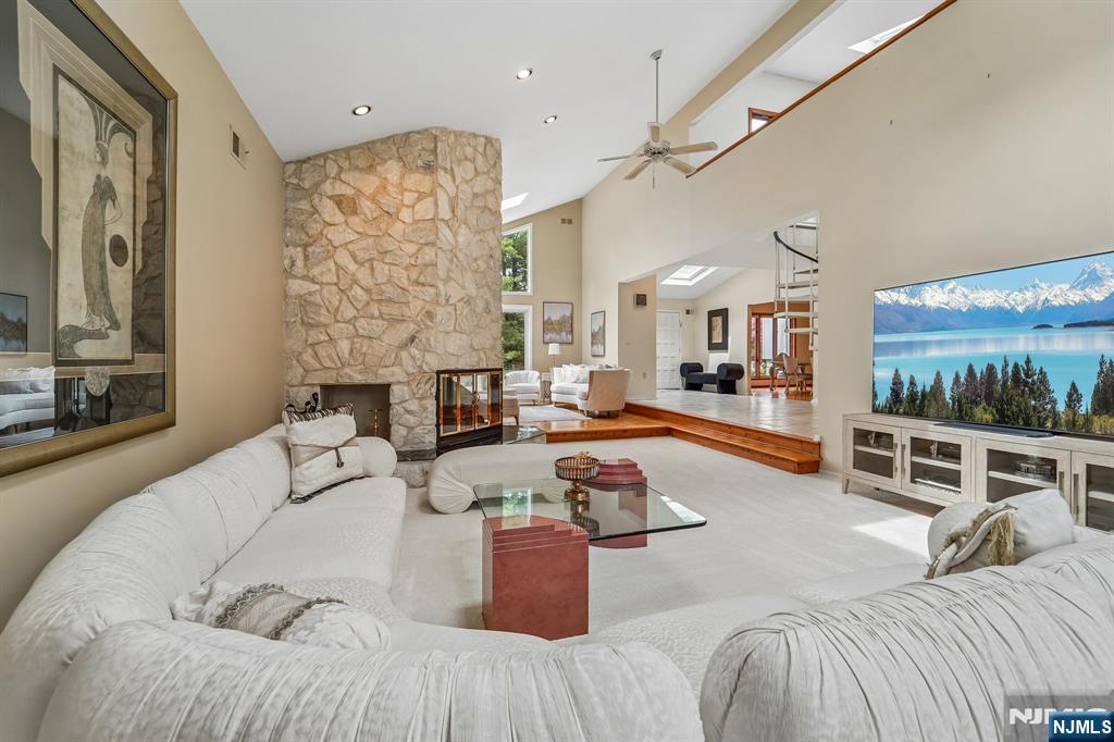 8 Union Hill Road