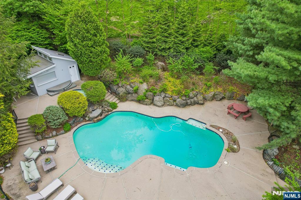 8 Union Hill Road