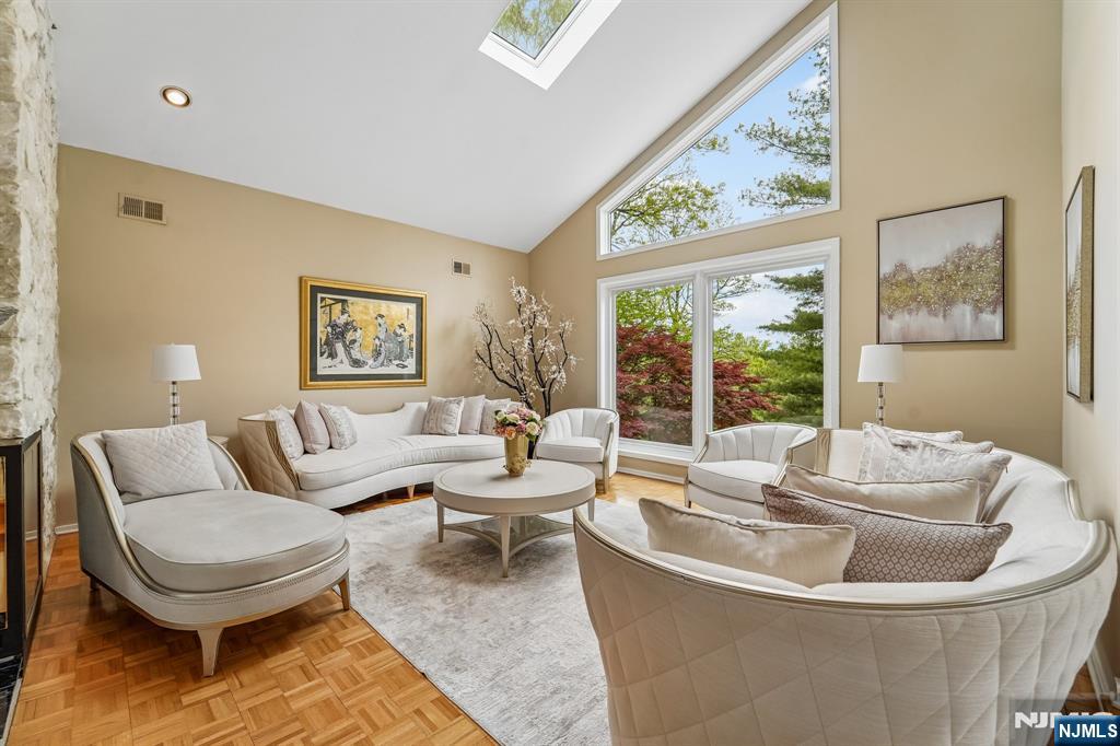 8 Union Hill Road
