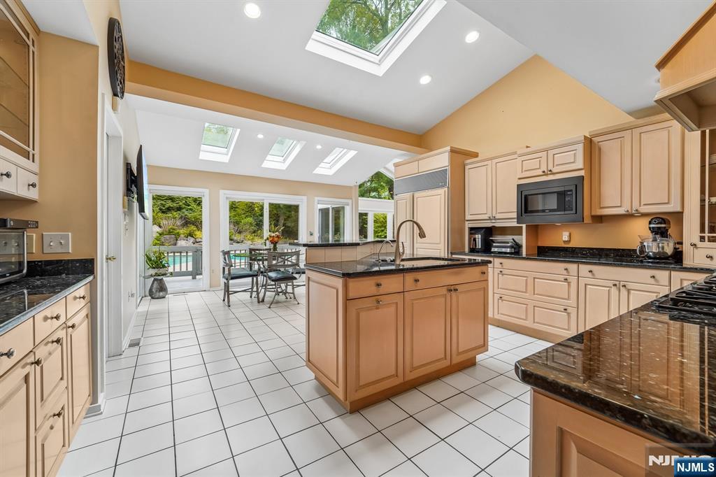 8 Union Hill Road