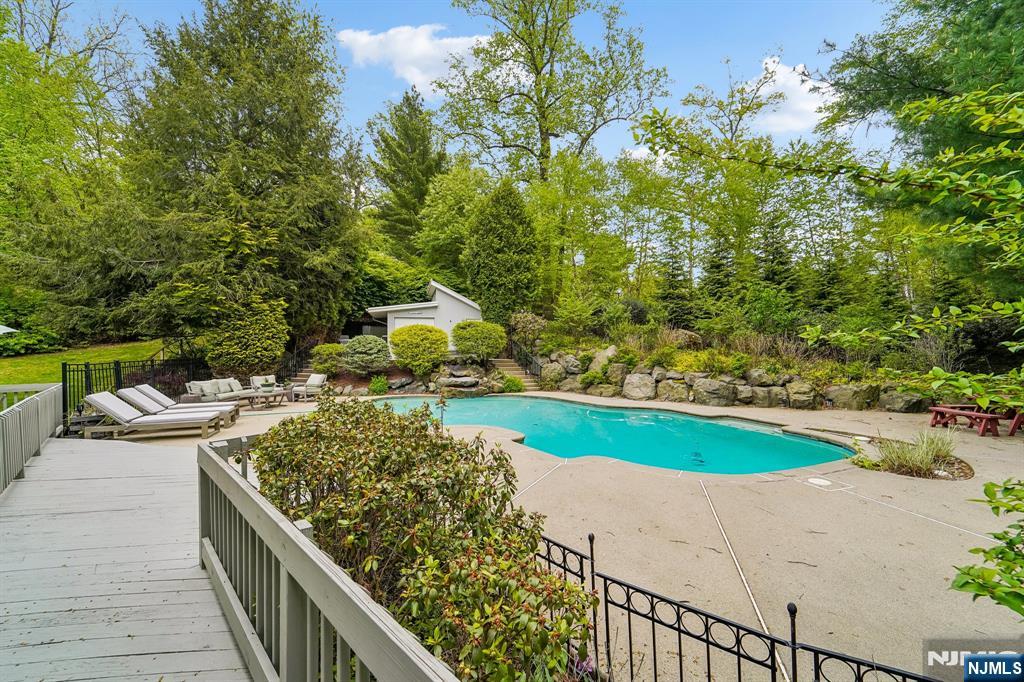 8 Union Hill Road