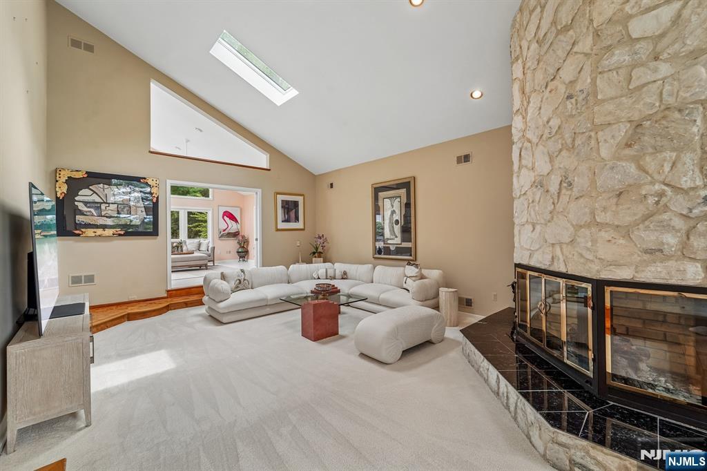 8 Union Hill Road