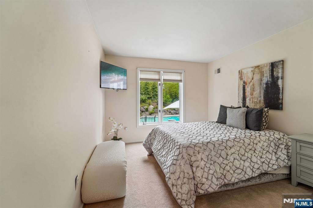 8 Union Hill Road