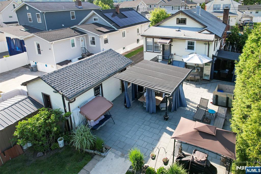 18 Parker Avenue