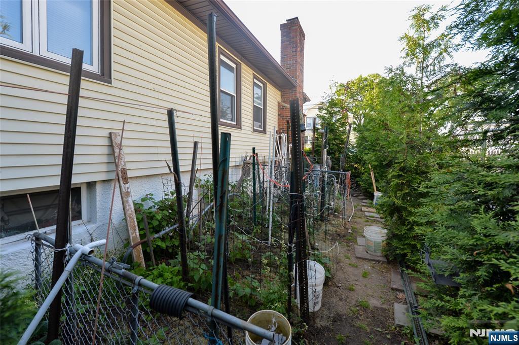 18 Parker Avenue