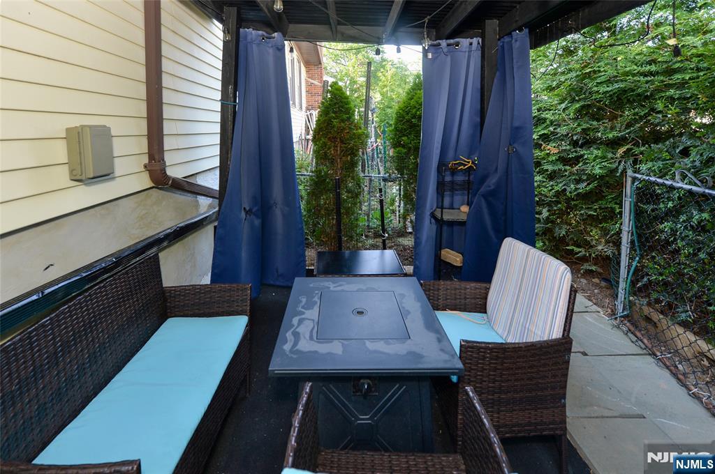 18 Parker Avenue