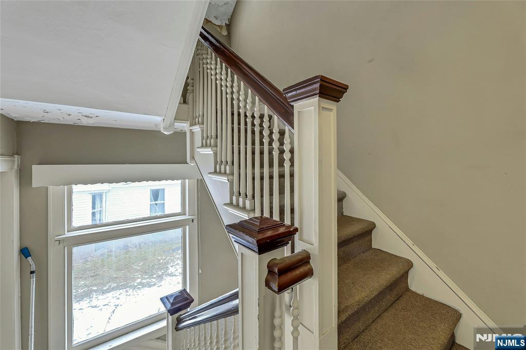 16 Mountain Avenue