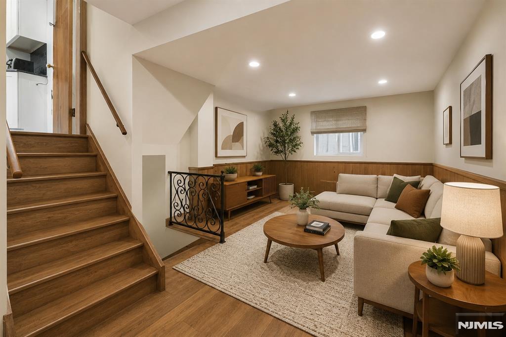 17 Orange Place