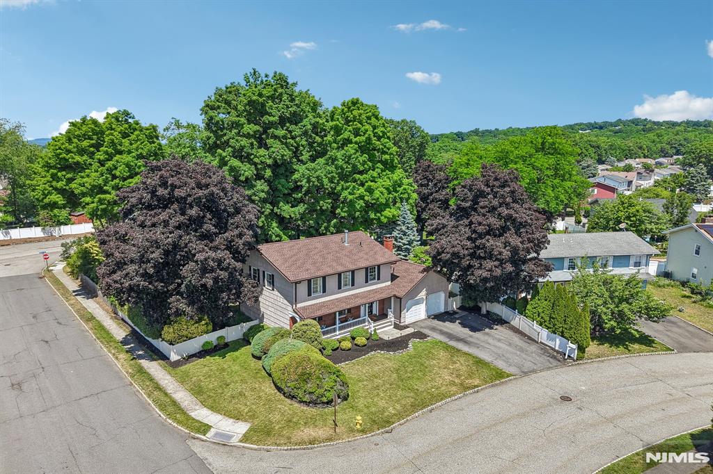 4 Holyoke Road