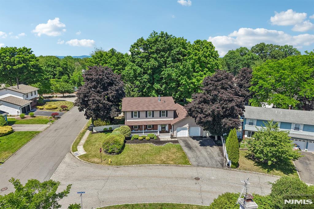 4 Holyoke Road