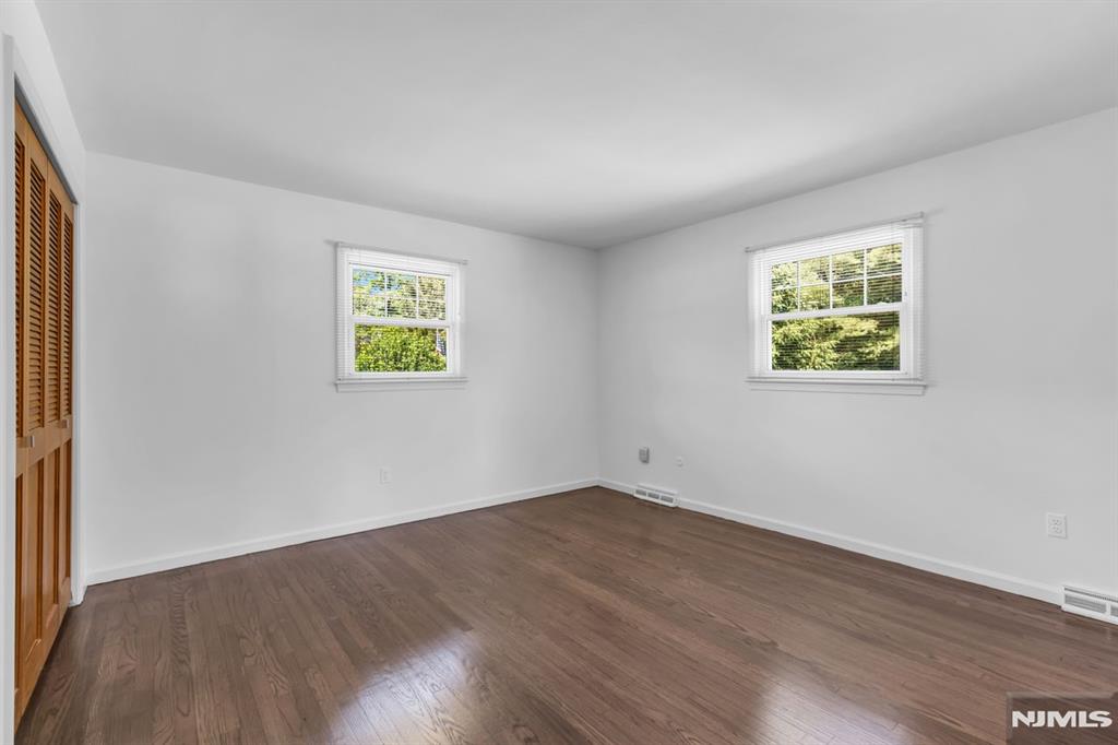 15 E Timber Lane