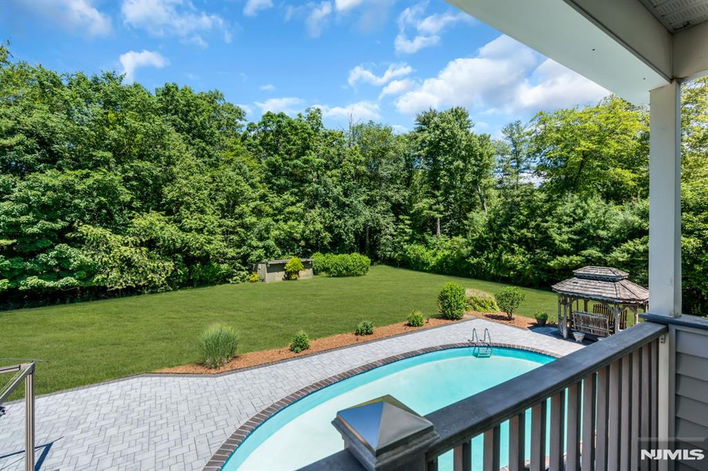 15 E Timber Lane
