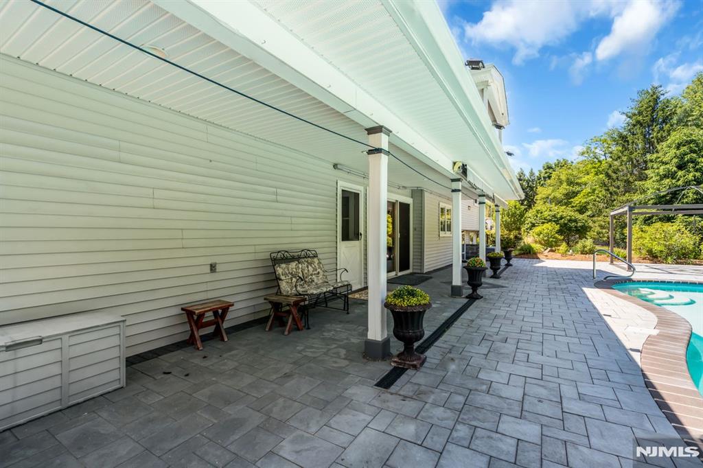 15 E Timber Lane