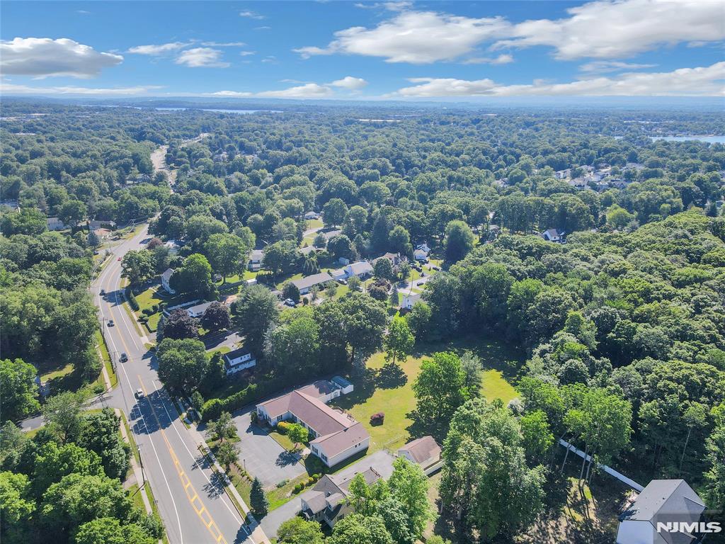 1093 Littleton Road