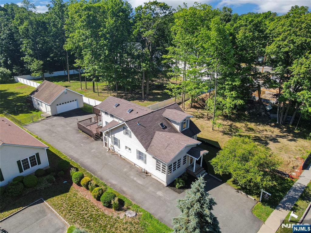 1093 Littleton Road