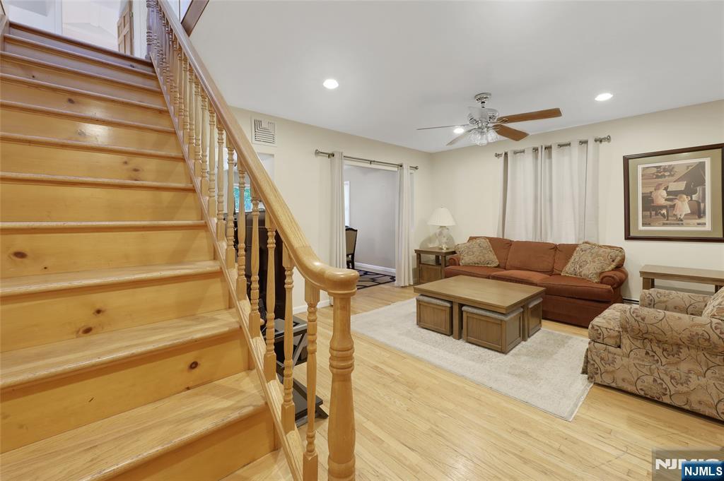 1093 Littleton Road