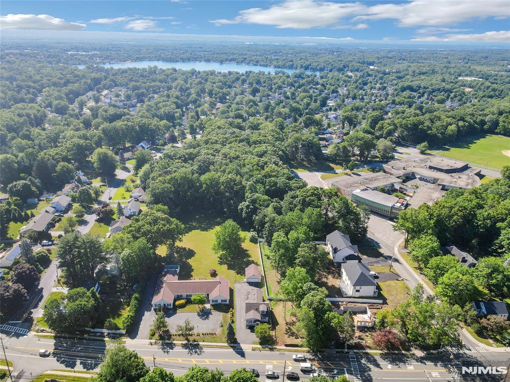 1093 Littleton Road