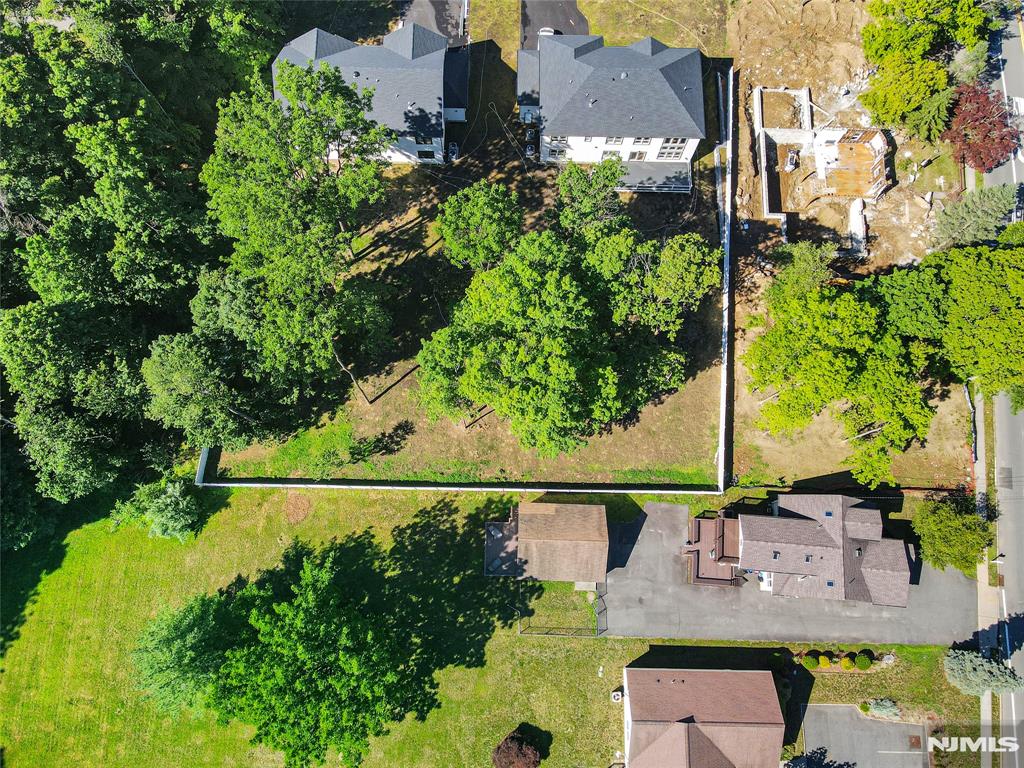 1093 Littleton Road