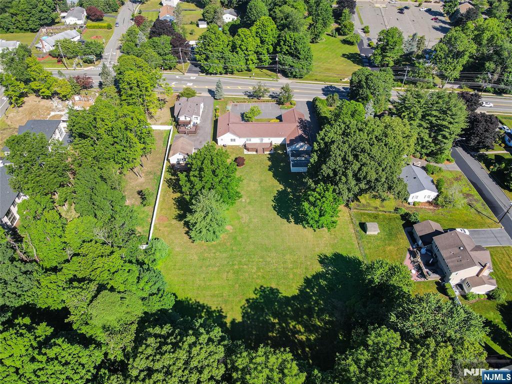 1093 Littleton Road
