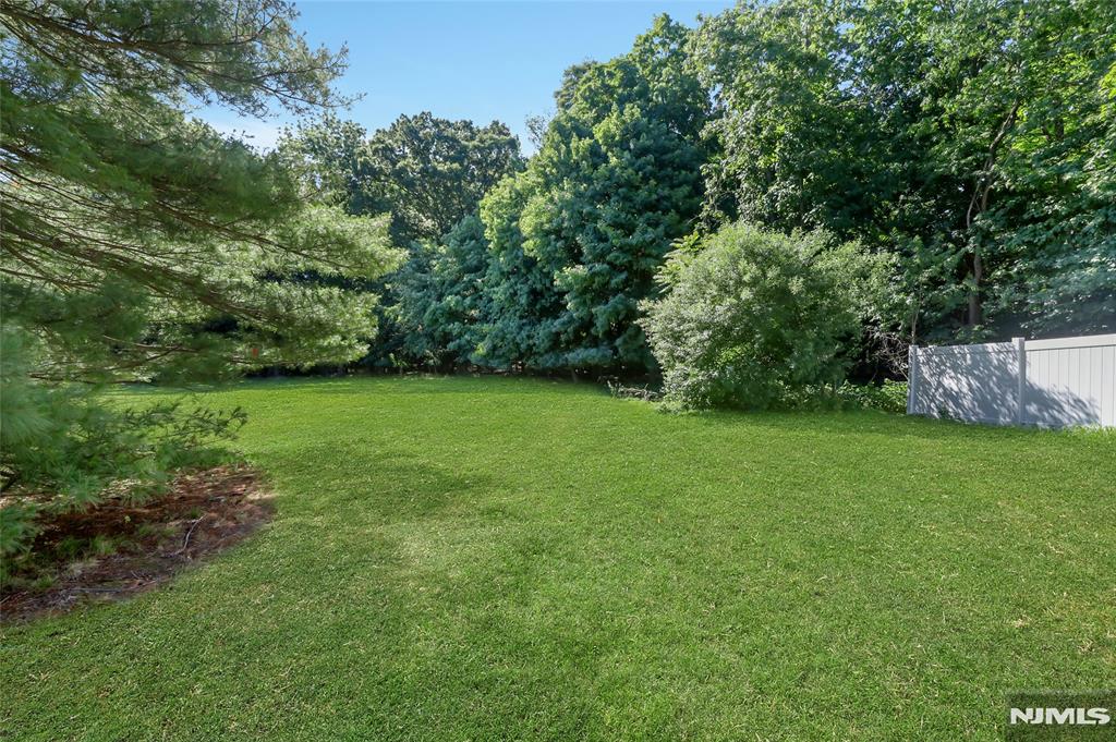 1093 Littleton Road