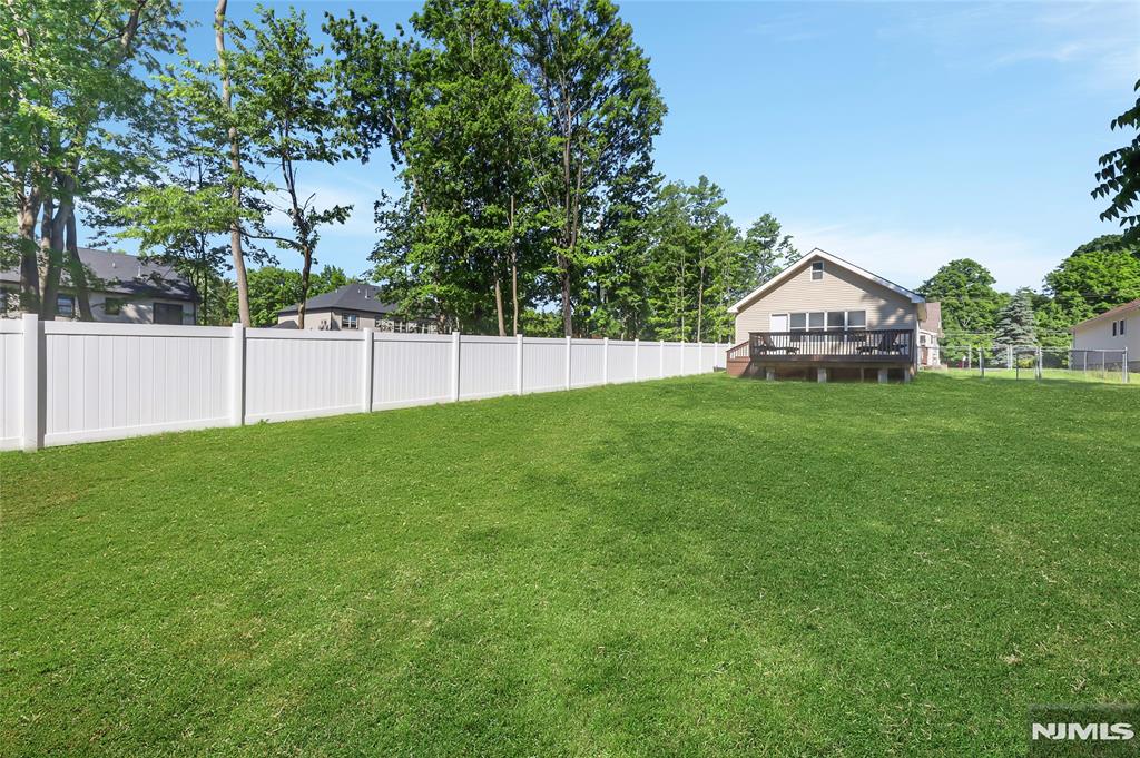 1093 Littleton Road