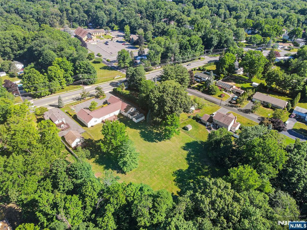 1093 Littleton Road