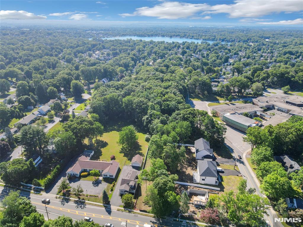 1093 Littleton Road