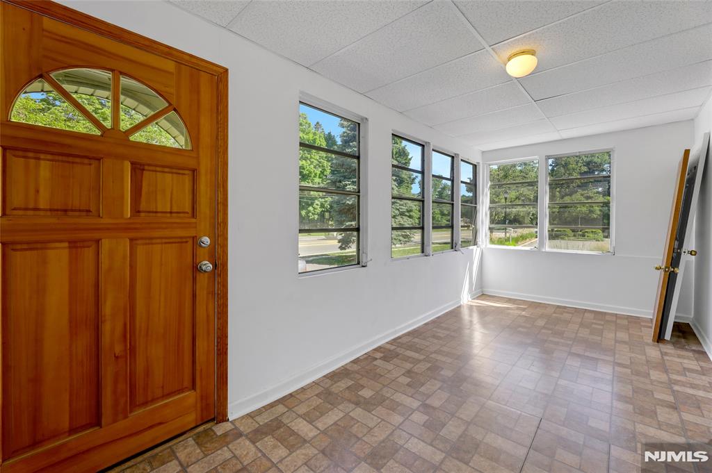 1093 Littleton Road