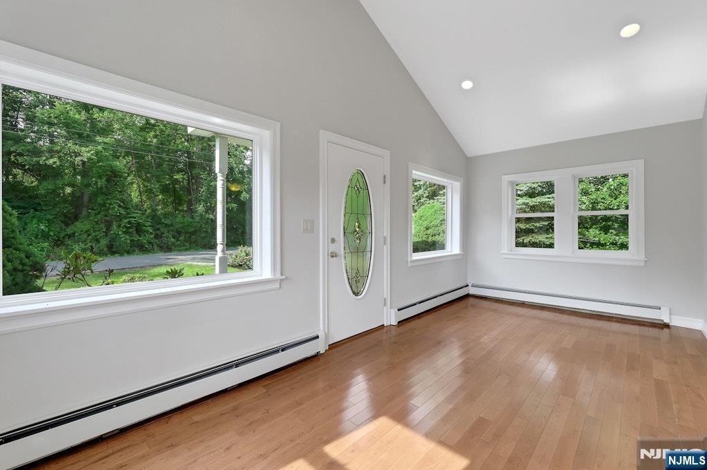 32 Bellows Lane