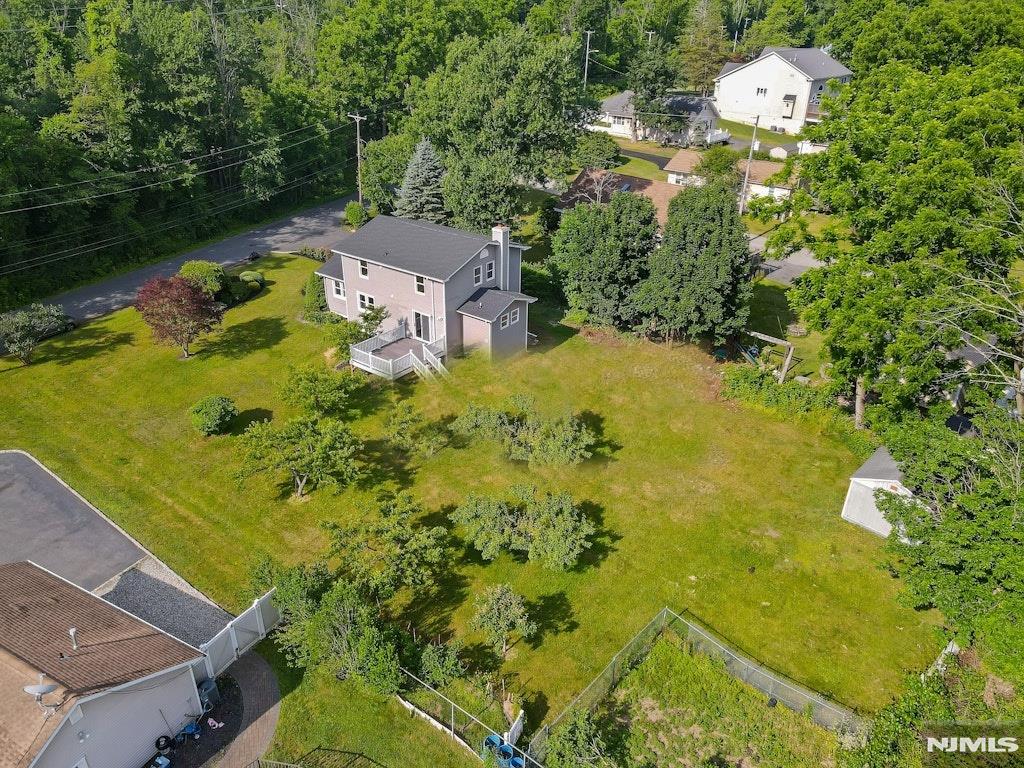 32 Bellows Lane