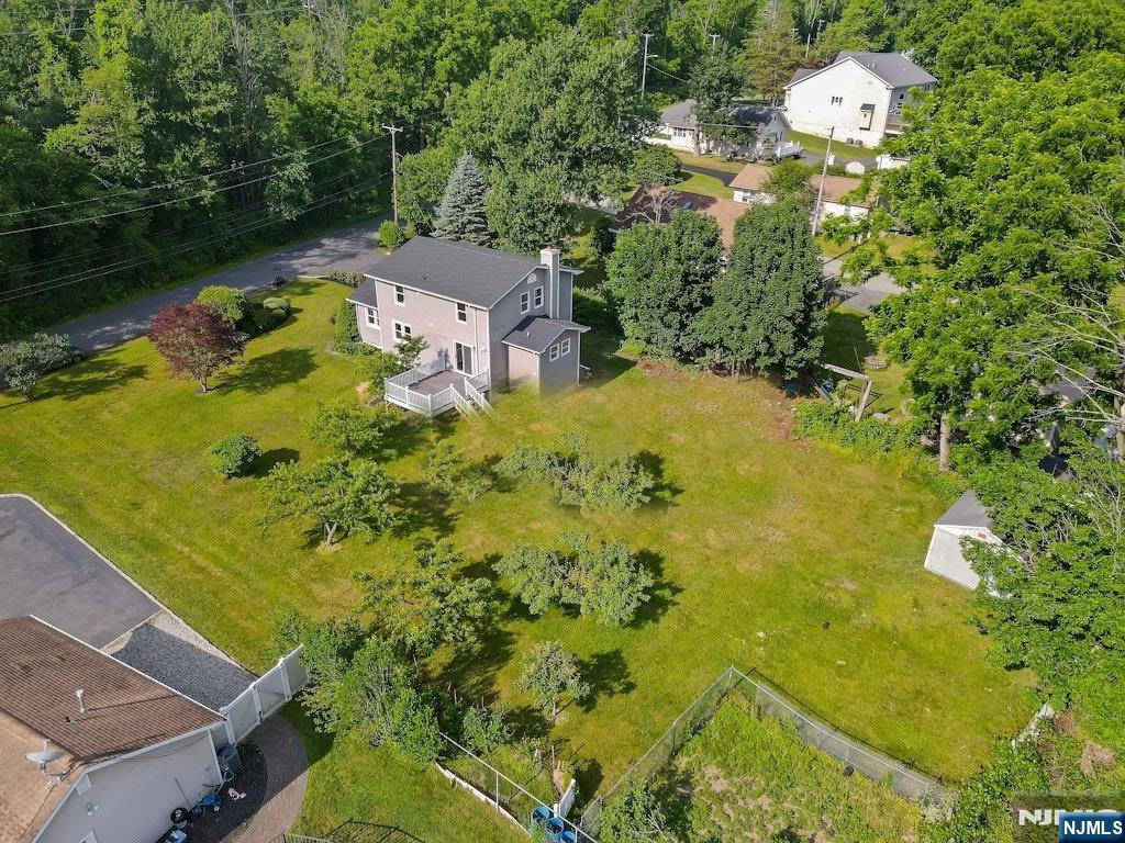 32 Bellows Lane