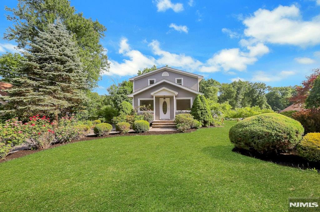 32 Bellows Lane