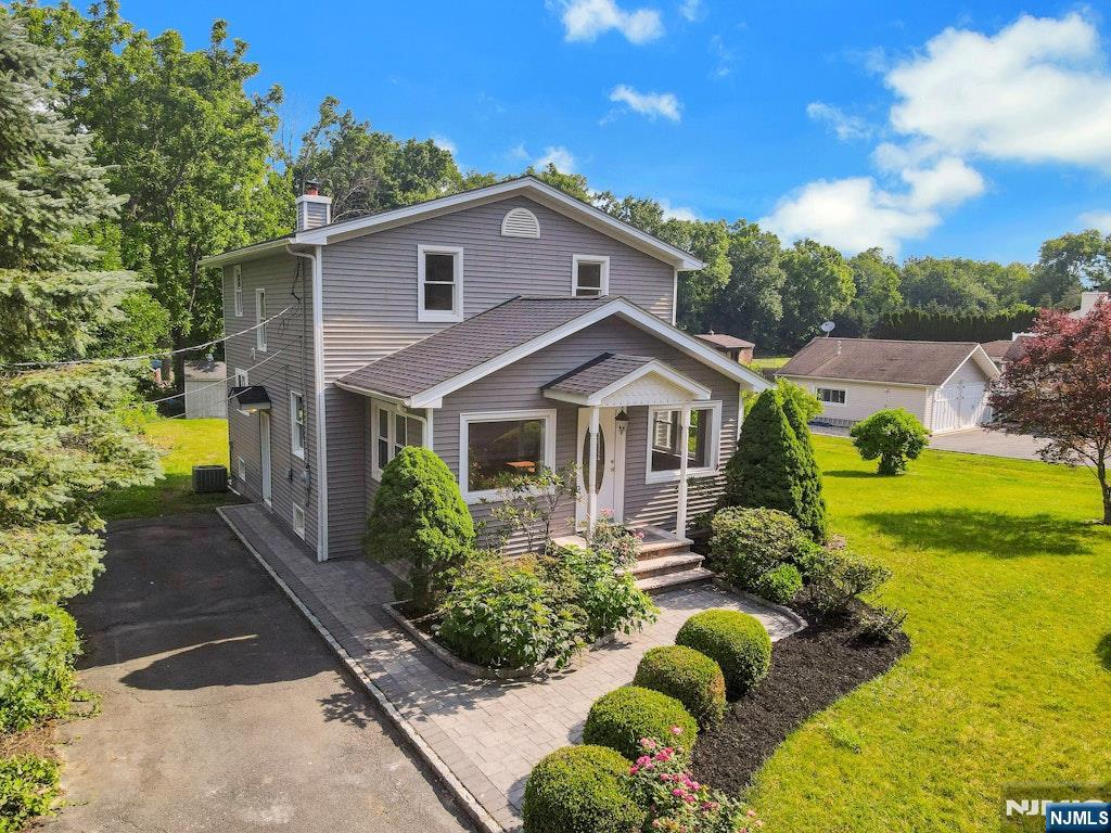 32 Bellows Lane