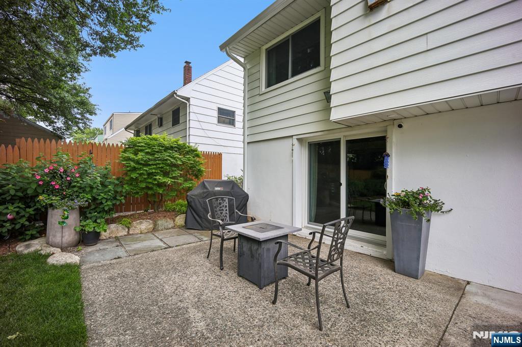 23 Andover Place