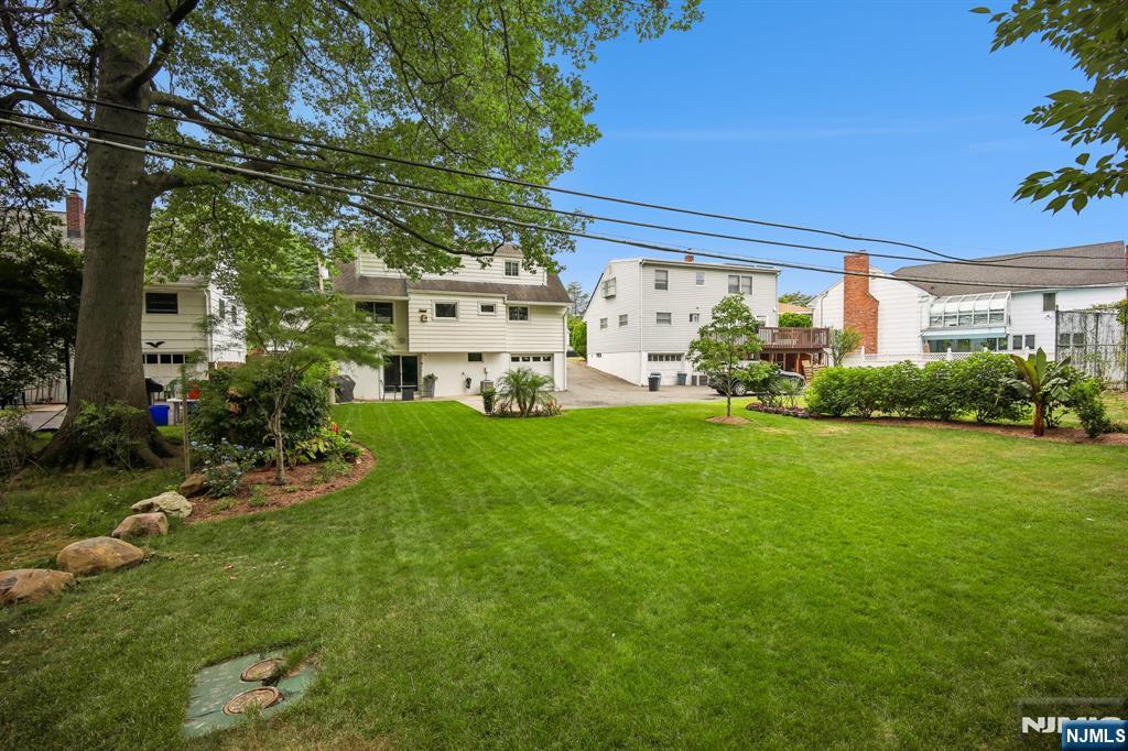 23 Andover Place