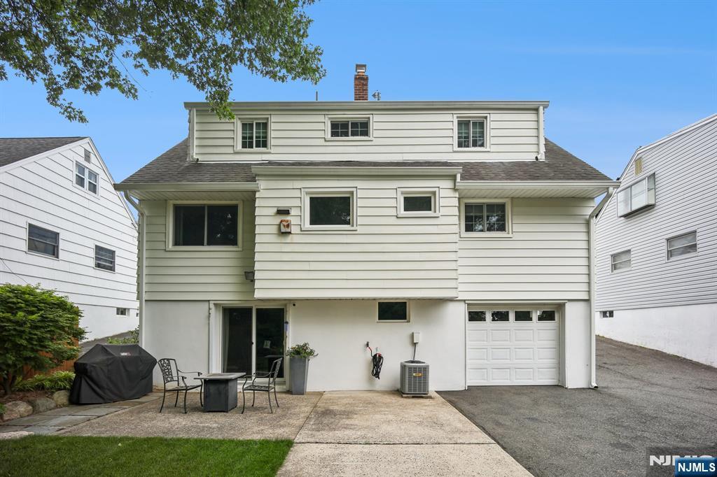 23 Andover Place