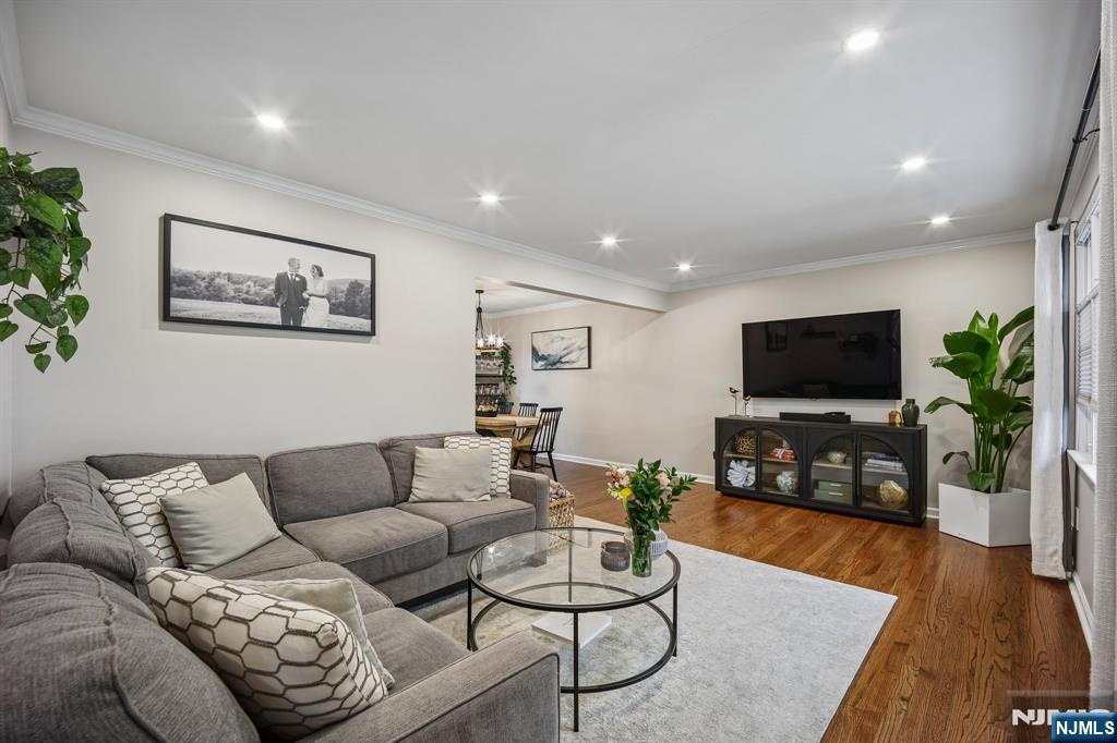 23 Andover Place