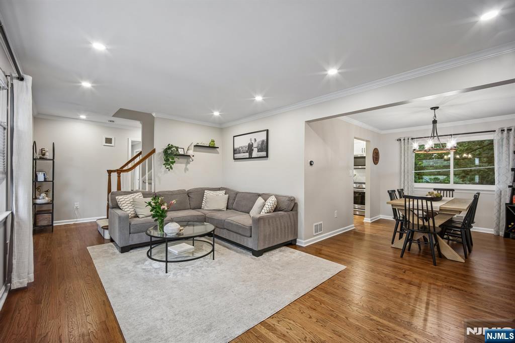 23 Andover Place