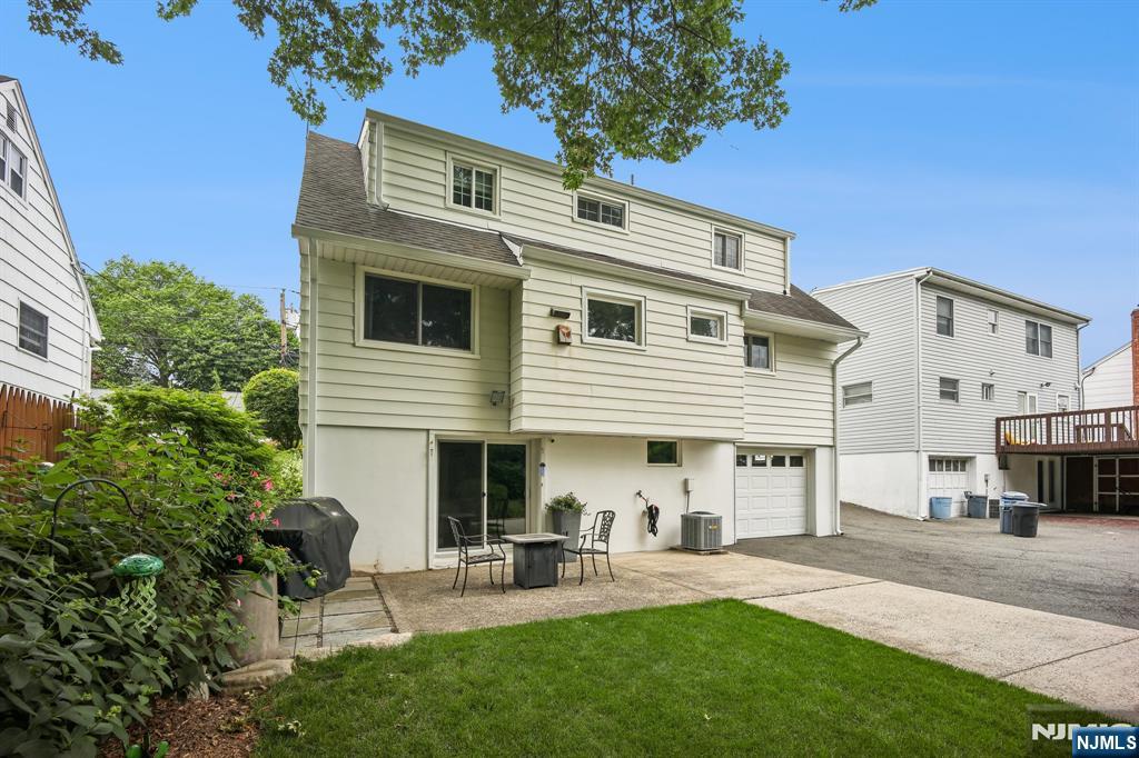 23 Andover Place