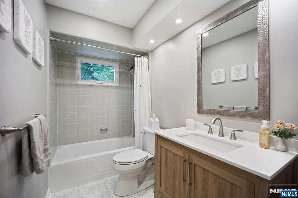 23 Andover Place