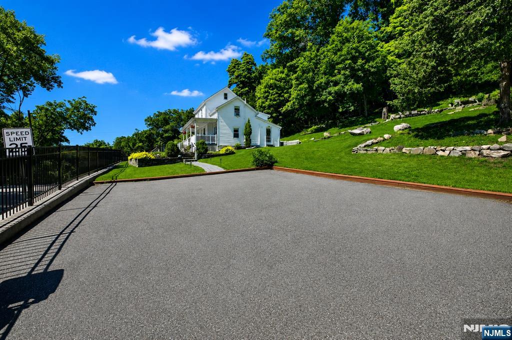 71 Reeve Avenue