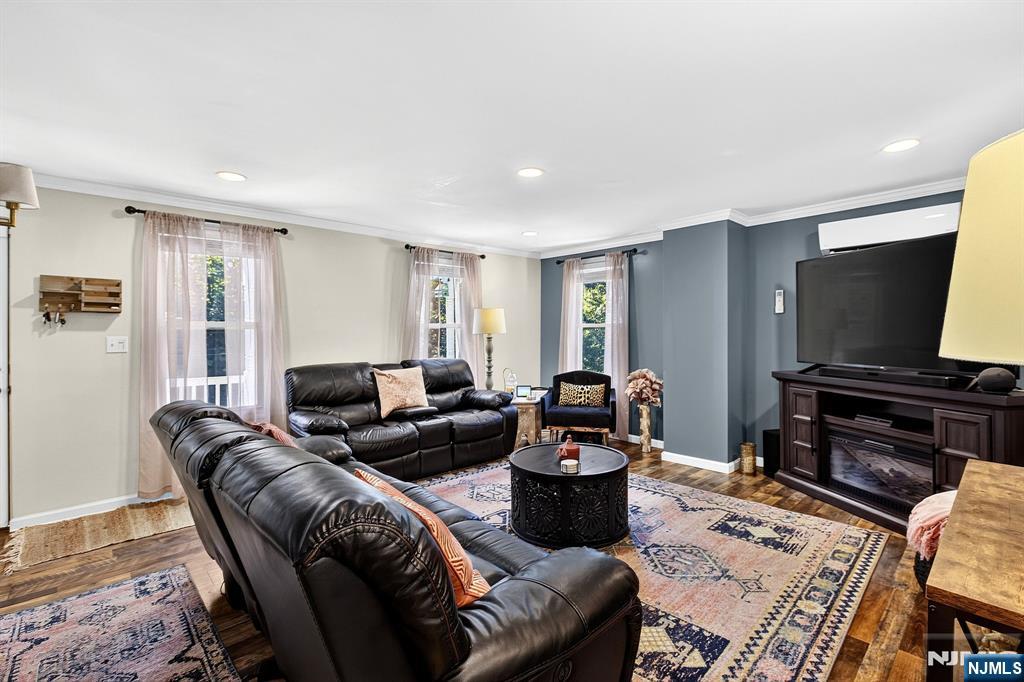 71 Reeve Avenue